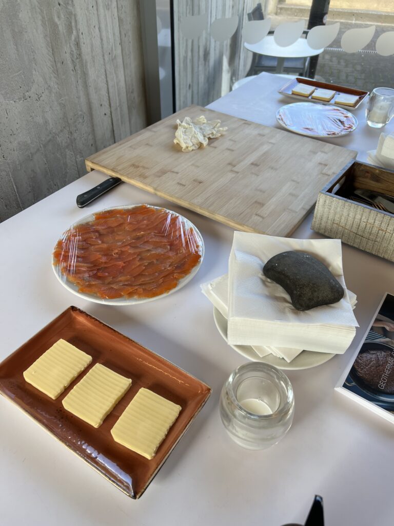 bread in the ground iceland